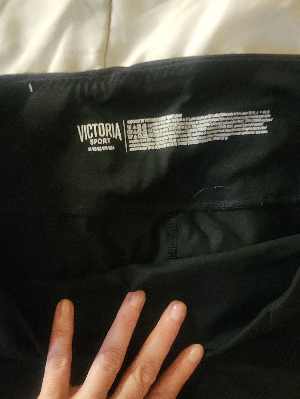 Victoria Sport Women's Black Peek-a- Boo Side  Active Leggings